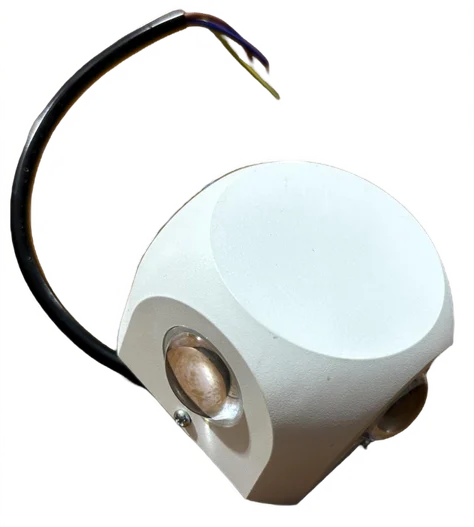 چراغ دکوراتیو 4 وات بدنه سفید و مشکی
- IR-MD6404-D